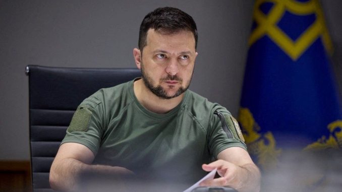 zelenski-24-saatte-iki-rus-savas-ucagivurduk-98RRJujY.jpg